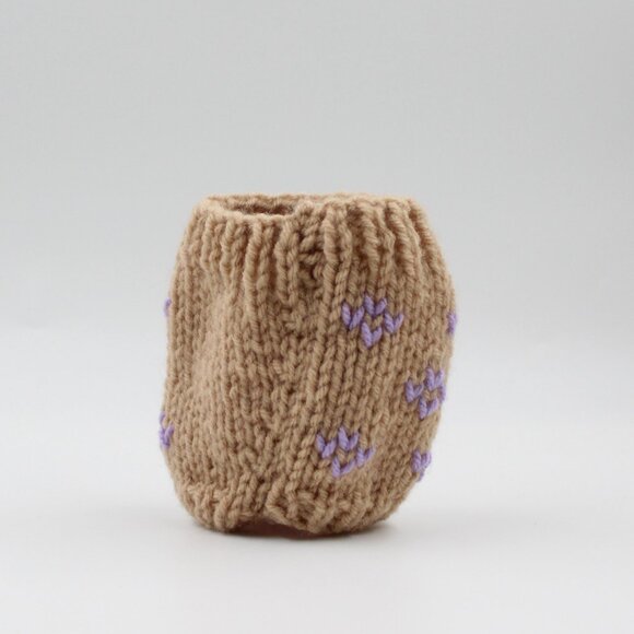 Handmade Hand Knit Beige and Lilac Snowflake Motif Acrylic Mug Cozy - Picture 2 of 4